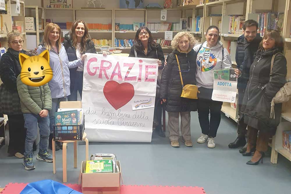 Consegna libri a Faenza - Adotta una scuola romagnola